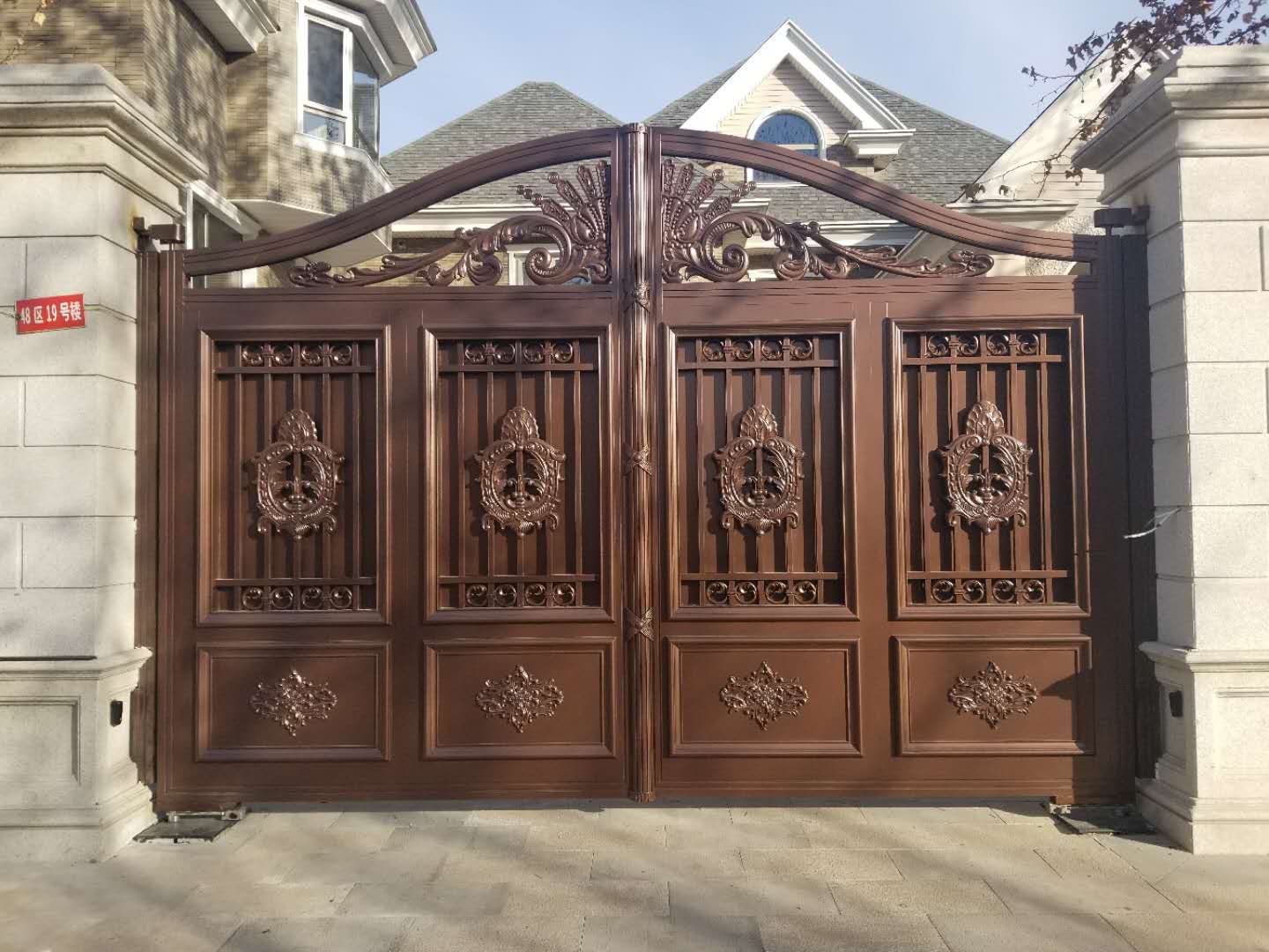 鋁藝庭院大門的優勢有哪些?